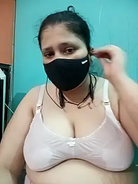 Snapshot of Kaja1919 chatting on September 12, 2025, 8:41 pm Kaja1919 online show from September 12, 2025, 8:41 pm