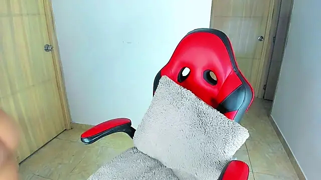 alexandra cute online show from November 25, 2025, 6:47 am