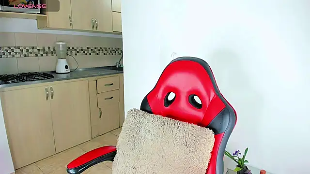 alexandra cute online show from October 31, 2025, 6:43 am