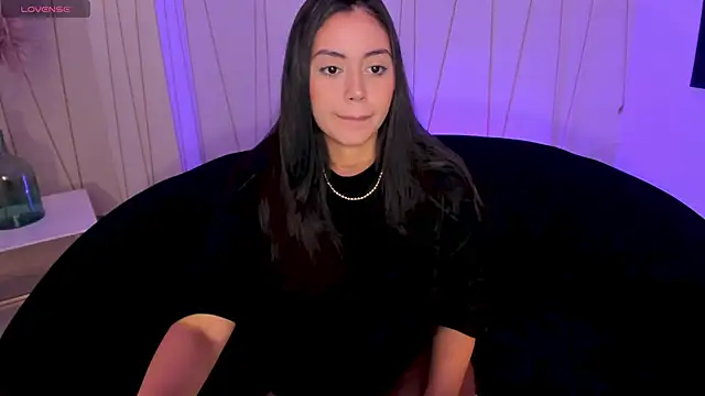 AmbarJames  online show from January 15, 2026, 12:08 pm