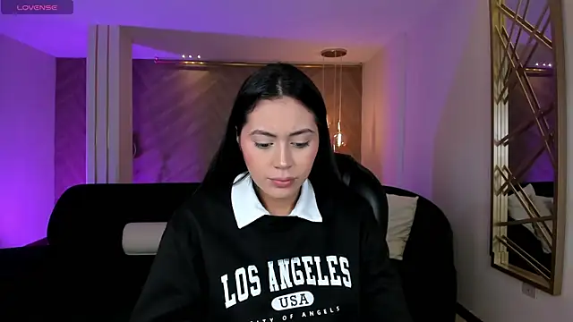 AmbarJames  online show from September 11, 2025, 11:54 am