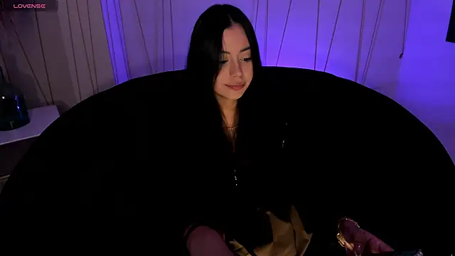 AmbarJames  online show from January 14, 2026, 11:58 am