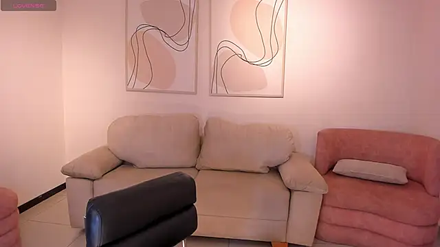MilaLawrence online show from June 2, 2026, 12:05 pm