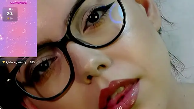 KaylaLewys online show from March 6, 2026, 6:58 pm