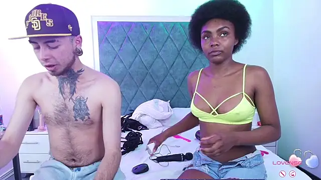 Snapshot of Asha_zuri_and_adam chatting on January 15, 2026, 12:52 pm Asha zuri and adam online show from January 15, 2026, 12:52 pm