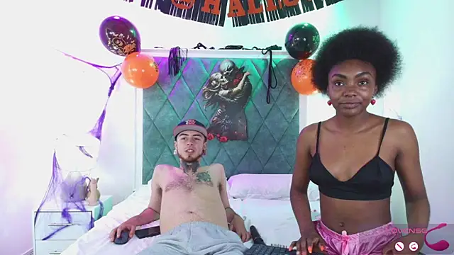 Snapshot of Asha_zuri_and_adam chatting on October 30, 2025, 12:36 pm Asha zuri and adam online show from October 30, 2025, 12:36 pm