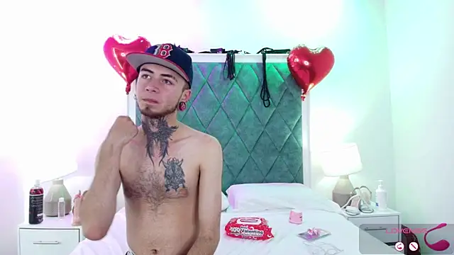 Snapshot of Asha_zuri_and_adam chatting on October 27, 2025, 12:39 pm Asha zuri and adam online show from October 27, 2025, 12:39 pm