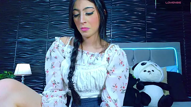 Ambar Bull online show from October 2, 2025, 1:36 pm