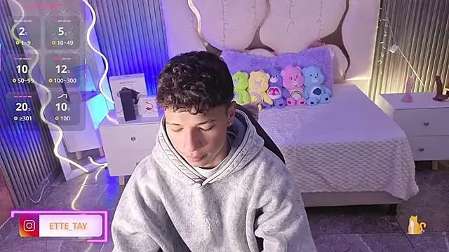 Snapshot of Ette_tay chatting on January 8, 2026, 3:23 am Ette tay online show from January 8, 2026, 3:23 am