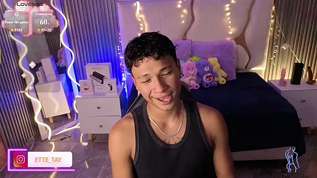 Snapshot of Ette_tay chatting on February 23, 2026, 3:19 am Ette tay online show from February 23, 2026, 3:19 am