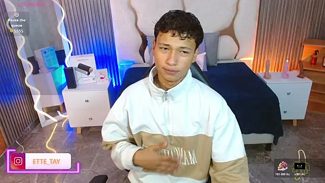 Snapshot of Ette_tay chatting on November 15, 2025, 9:19 pm Ette tay online show from November 15, 2025, 9:19 pm