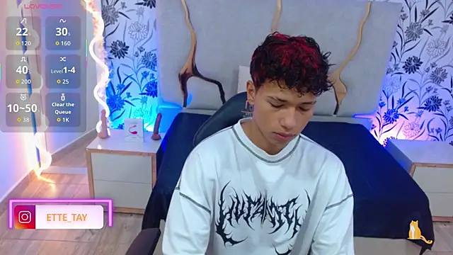 Snapshot of Ette_tay chatting on September 24, 2025, 3:35 am Ette tay online show from September 24, 2025, 3:35 am