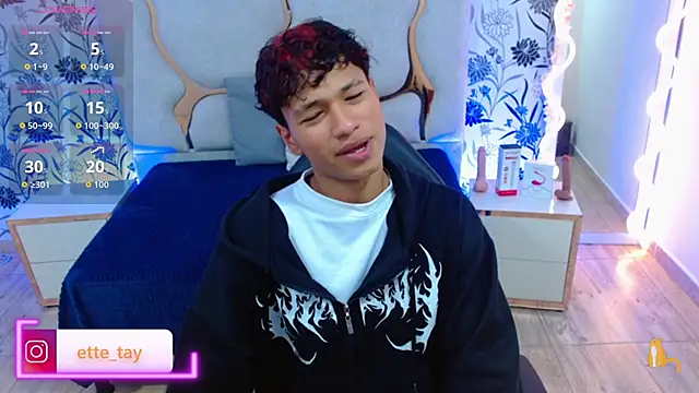 Snapshot of Ette_tay chatting on October 4, 2025, 2:57 am Ette tay online show from October 4, 2025, 2:57 am