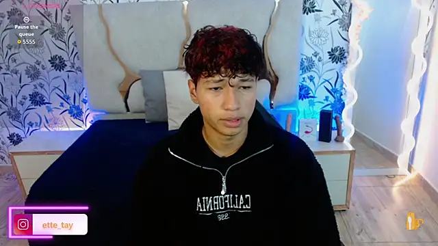 Snapshot of Ette_tay chatting on October 10, 2025, 3:18 am Ette tay online show from October 10, 2025, 3:18 am