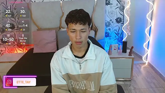 Snapshot of Ette_tay chatting on November 10, 2025, 3:00 am Ette tay online show from November 10, 2025, 3:00 am