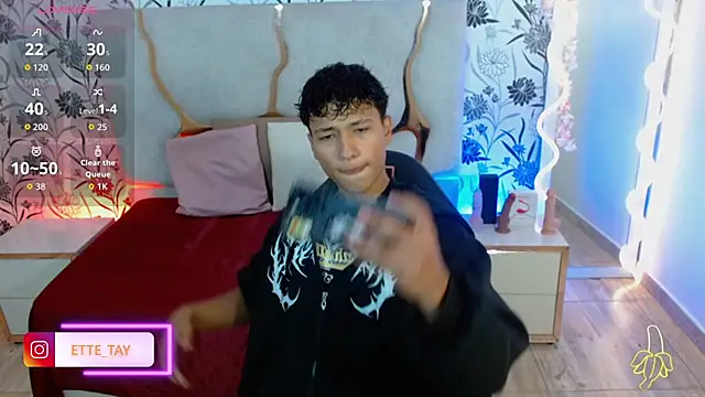 Snapshot of Ette_tay chatting on October 28, 2025, 3:29 am Ette tay online show from October 28, 2025, 3:29 am