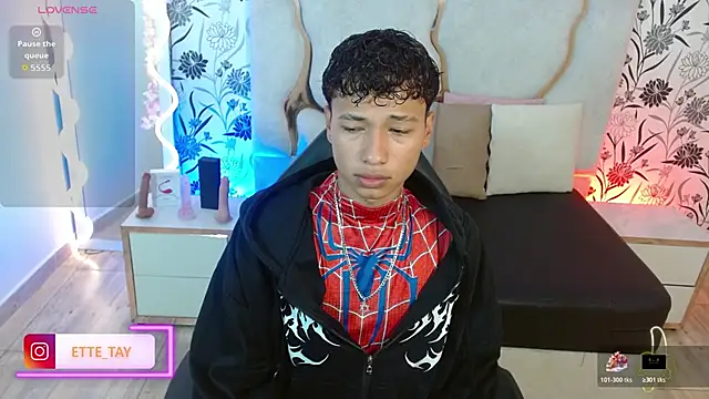 Snapshot of Ette_tay chatting on November 12, 2025, 3:21 am Ette tay online show from November 12, 2025, 3:21 am