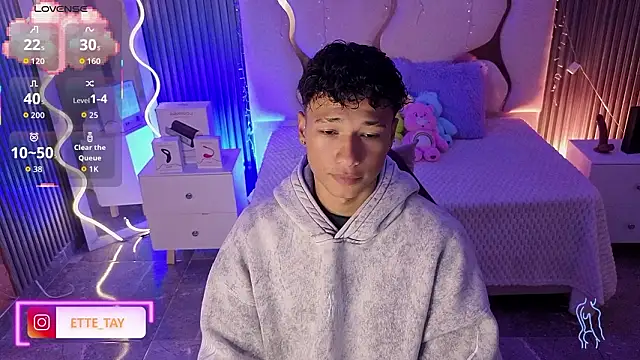 Snapshot of Ette_tay chatting on February 10, 2026, 3:27 am Ette tay online show from February 10, 2026, 3:27 am