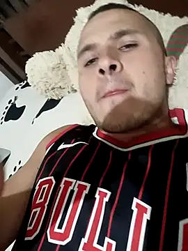 Snapshot of santiii___12 chatting on November 28, 2025, 12:55 am santiii 12 online show from November 28, 2025, 12:55 am