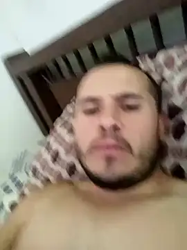 santiii   12 online show from December 18, 2025, 5:06 pm