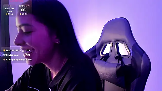 ValkaGrecco online show from December 3, 2025, 3:07 am