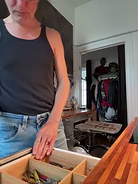 SexyLeon8 online show from September 10, 2025, 5:50 am