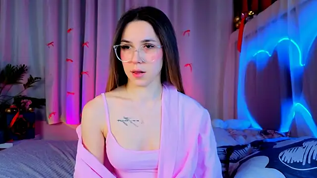 -CindyLou online show from January 8, 2026, 5:24 am