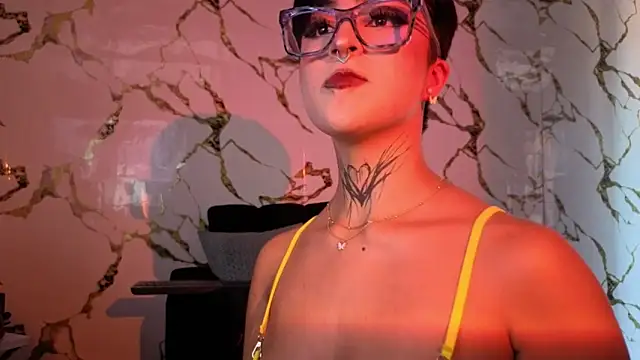 Rebeka-baker online show from December 16, 2025, 12:31 pm