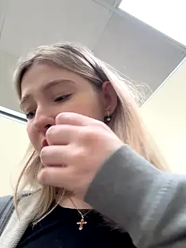 Cum girlss online show from November 23, 2025, 5:56 pm