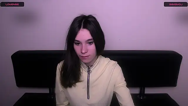 Snapshot of RosaRay_ chatting on February 24, 2026, 7:20 am RosaRay online show from February 24, 2026, 7:20 am