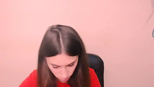 Snapshot of RosaRay_ chatting on November 4, 2025, 8:07 am RosaRay online show from November 4, 2025, 8:07 am