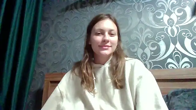 Snapshot of Baby_Mon chatting on October 28, 2025, 4:35 am Baby Mon online show from October 28, 2025, 4:35 am