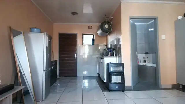 BusybooobsXXX3 online show from October 19, 2025, 4:15 am