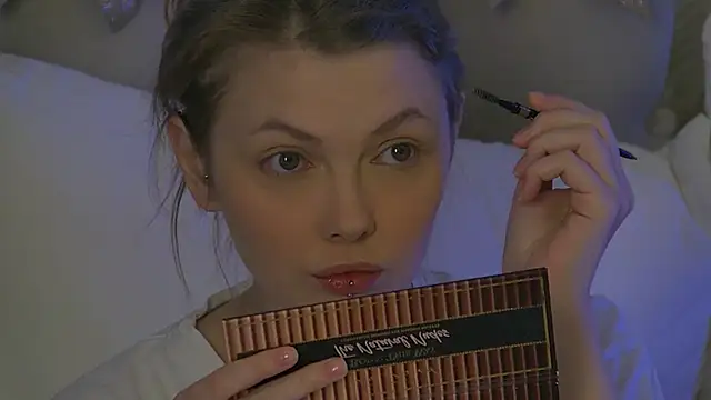 Snapshot of miamunn chatting on December 22, 2025, 12:00 am miamunn online show from December 22, 2025, 12:00 am