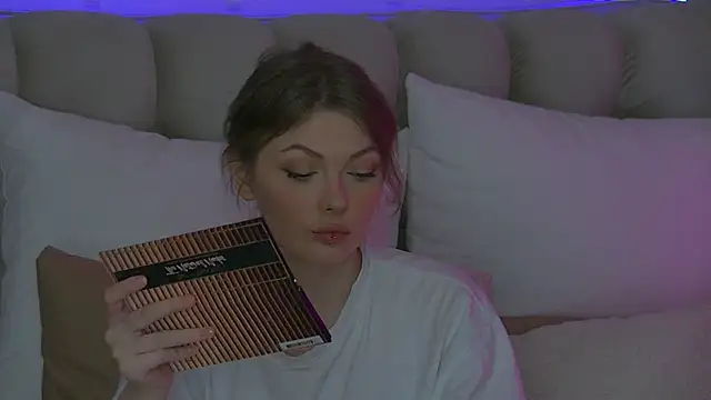 Snapshot of miamunn chatting on October 23, 2025, 10:41 pm miamunn online show from October 23, 2025, 10:41 pm