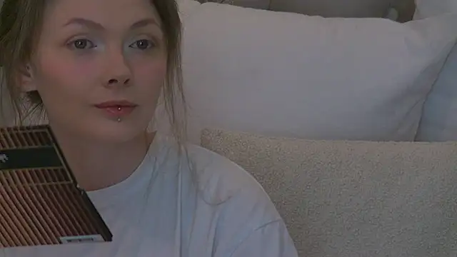 Snapshot of miamunn chatting on November 15, 2025, 6:23 pm miamunn online show from November 15, 2025, 6:23 pm