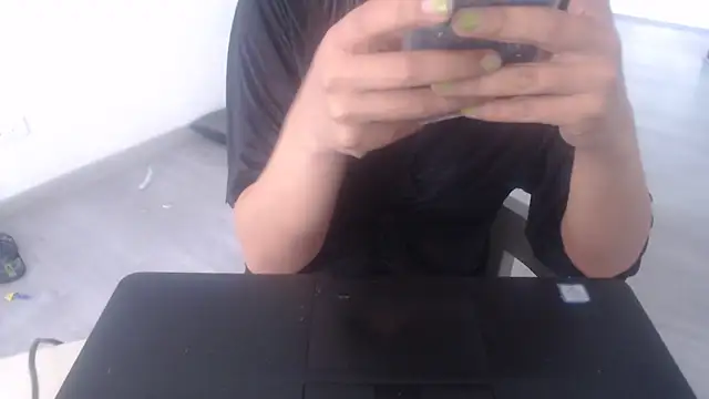 Snapshot of sabrina_v_ chatting on May 8, 2026, 7:06 pm sabrina v online show from May 8, 2026, 7:06 pm