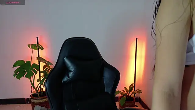 Snapshot of Sarasavage chatting on February 3, 2026, 11:48 am Sarasavage online show from February 3, 2026, 11:48 am