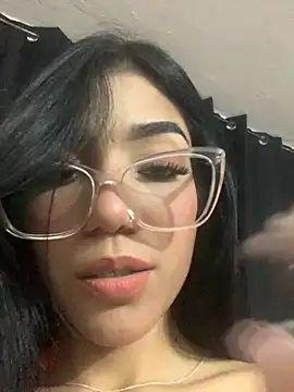 ElaRose 12 online show from September 26, 2025, 5:09 pm