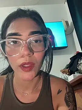 ElaRose 12 online show from April 19, 2026, 8:22 pm