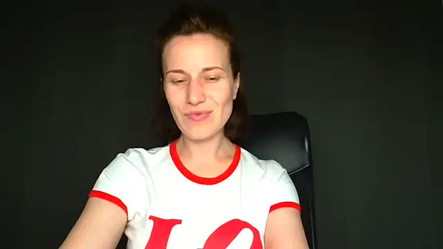 Kelly Kisss online show from June 2, 2026, 11:32 am