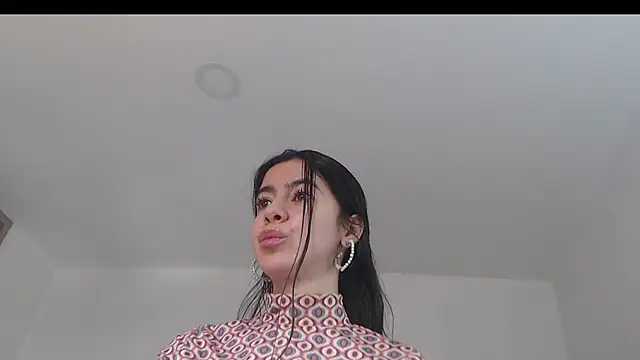 Ainnara Sua online show from October 6, 2025, 2:40 pm
