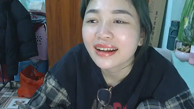 Uhem112 online show from January 7, 2026, 1:27 pm