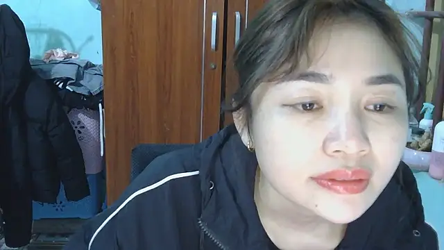 Uhem112 online show from December 16, 2025, 12:42 pm