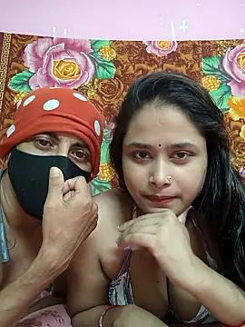 Snapshot of Seducing_couple chatting on June 12, 2026, 4:43 am Seducing couple online show from June 12, 2026, 4:43 am