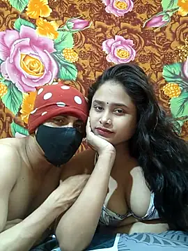 Seducing couple online show from April 16, 2026, 6:08 pm