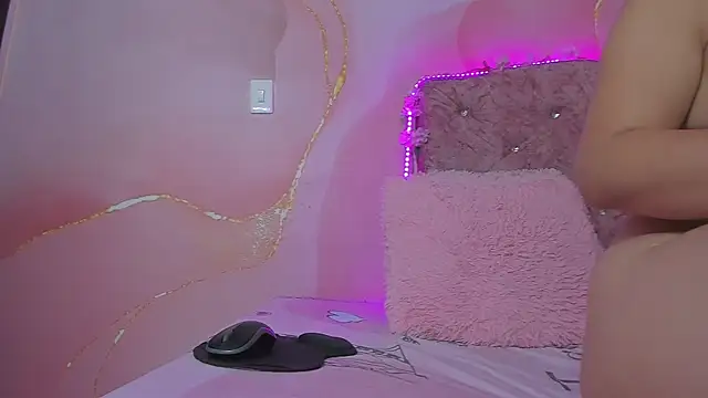 Snapshot of violet_taylor_ chatting on January 9, 2026, 2:29 am violet taylor online show from January 9, 2026, 2:29 am