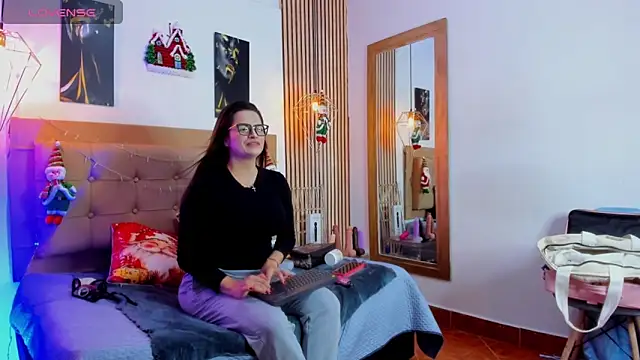  samanthaa foxx online show from December 4, 2025, 3:16 am