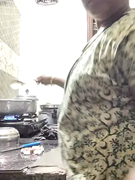 papukurty online show from February 6, 2026, 1:56 am