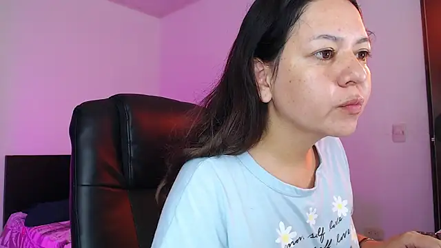 Abbyjoness21 online show from November 25, 2025, 10:26 am